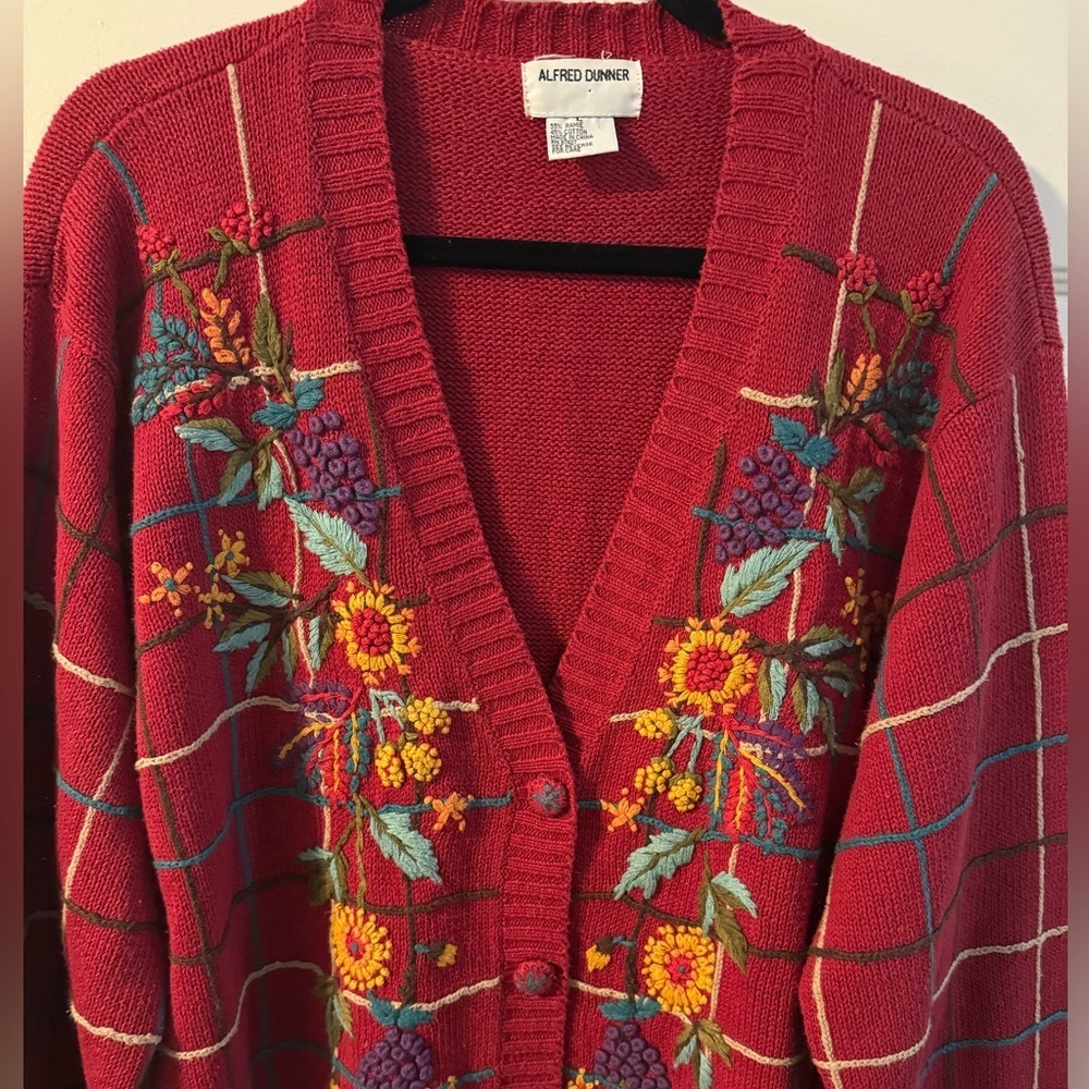 Alfred Dunner Red Floral Embroidered Plaid Button Up Knit Cardigan Grannycore LG - Picture 11 of 11